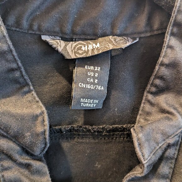 H&M Women's Black Cap-Sleeved Utility Dress - Size 2 - Picture 4 of 6